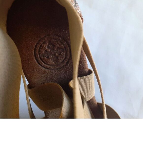 Charleston Shoe Co. Tan Cross Over Criss Cross Strappy Step In Heels Shoe Size7 - Picture 6 of 8